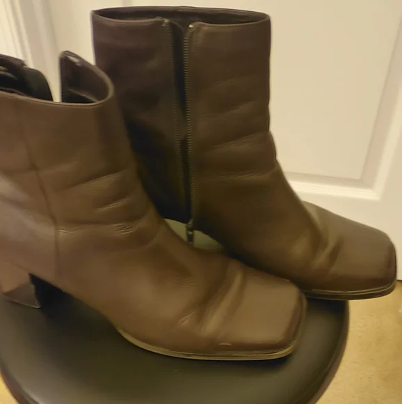 Chocolate brown boot (W) roomy 9.5 - Picture 10 of 11